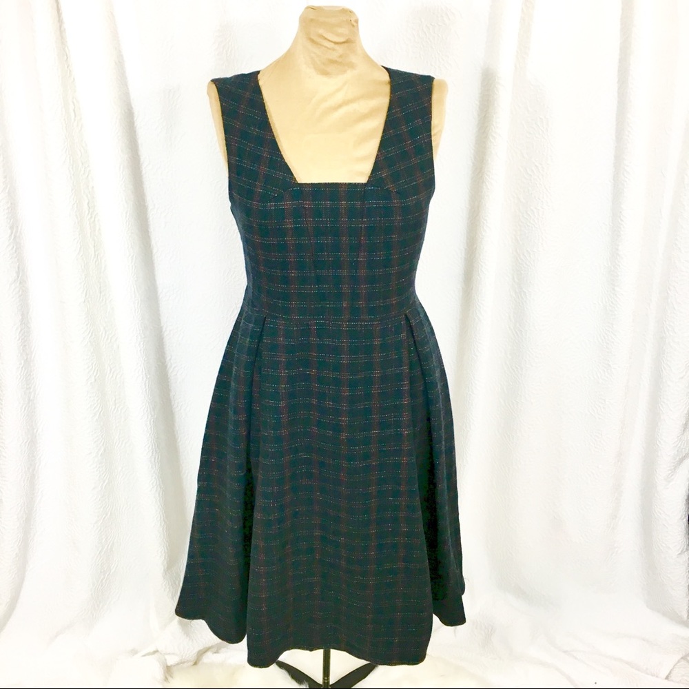 MODERN VINTAGE fit and flare dress.